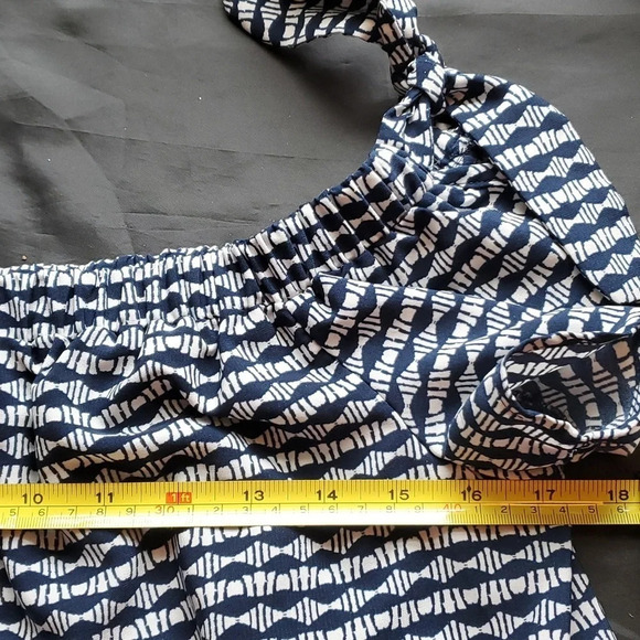 By & By Women's Cold Shoulder Top - Picture 4 of 6